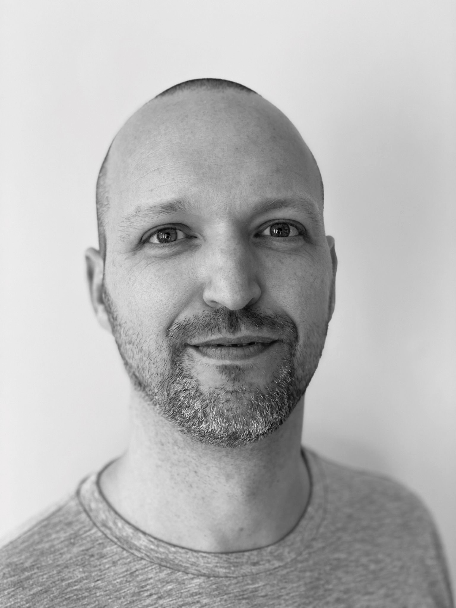 Chris Dallender Headshot